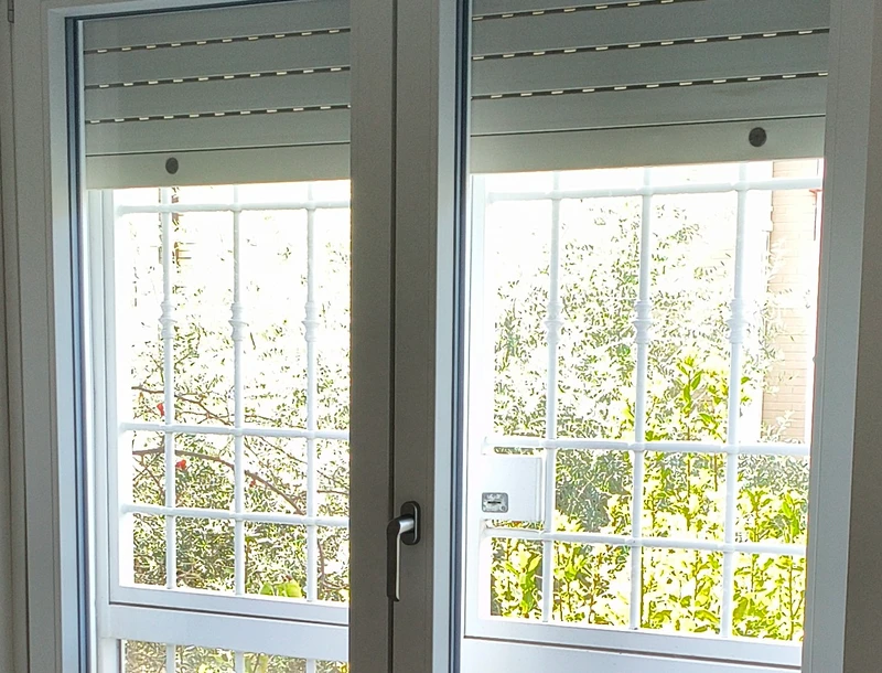 finestra pvc non chiude roma